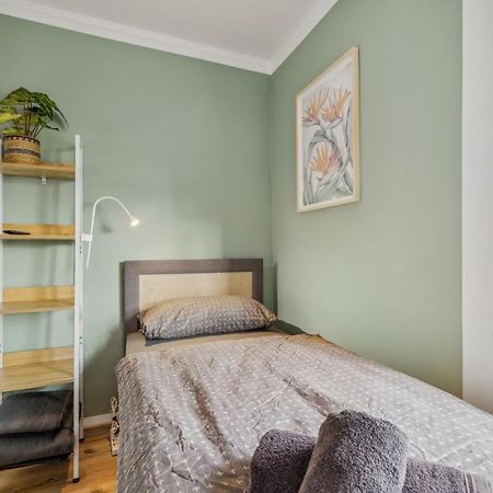 カイザースラウテルンAmalfi A02 - 2 Zi Fuer 4P - Balkon, Smart Tv, Boxspringbettアパートメント エクステリア 写真